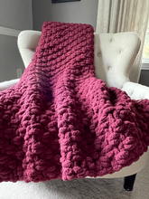 Load image into Gallery viewer, Chunky Knit Blanket in Burgundy