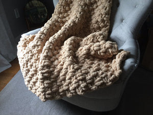 Beige Blanket | Chunky Knit Blanket - Hands On For Homemade