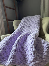 Load image into Gallery viewer, Lilac Chunky Blanket - Soft Chenille Throw