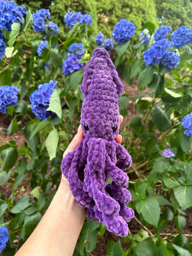 Small Crochet Squid - Hands On For Homemade