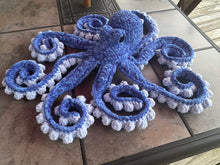Load image into Gallery viewer, Blue Variegated Anchor the Octopus