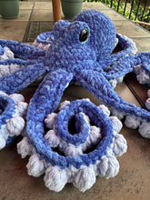 Load image into Gallery viewer, Blue Variegated Anchor the Octopus