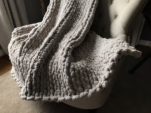 Chunky Knit Blanket | Light Gray Throw Blanket - Hands On For Homemade