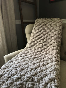Chunky Knit Throw Blanket | Light Gray Knit Throw - Hands On For Homemade
