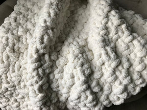 Chunky Knit Blanket | Soft Ivory Knit Throw - Hands On For Homemade