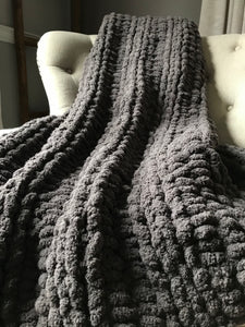 Chunky Knit Blanket: Mini Throw | Gray Knit Throw Blanket - Hands On For Homemade