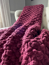 Load image into Gallery viewer, Chunky Burgundy Throw Blanket