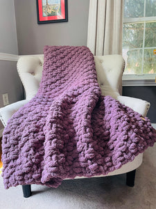 Light Purple Throw | Super Chunky Knit Blanket - Hands On For Homemade