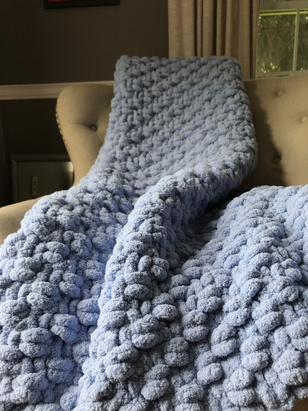 Periwinkle Blanket | Chunky Knit Blanket - Hands On For Homemade
