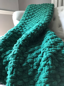 Forest Green Blanket | Chunky Tassel Blanket - Hands On For Homemade