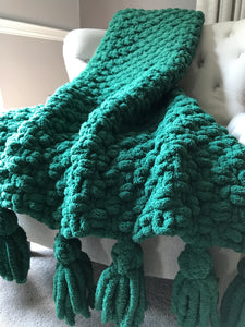 Forest Green Blanket | Chunky Tassel Blanket - Hands On For Homemade