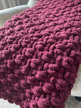 Load image into Gallery viewer, Burgundy Throw Blanket